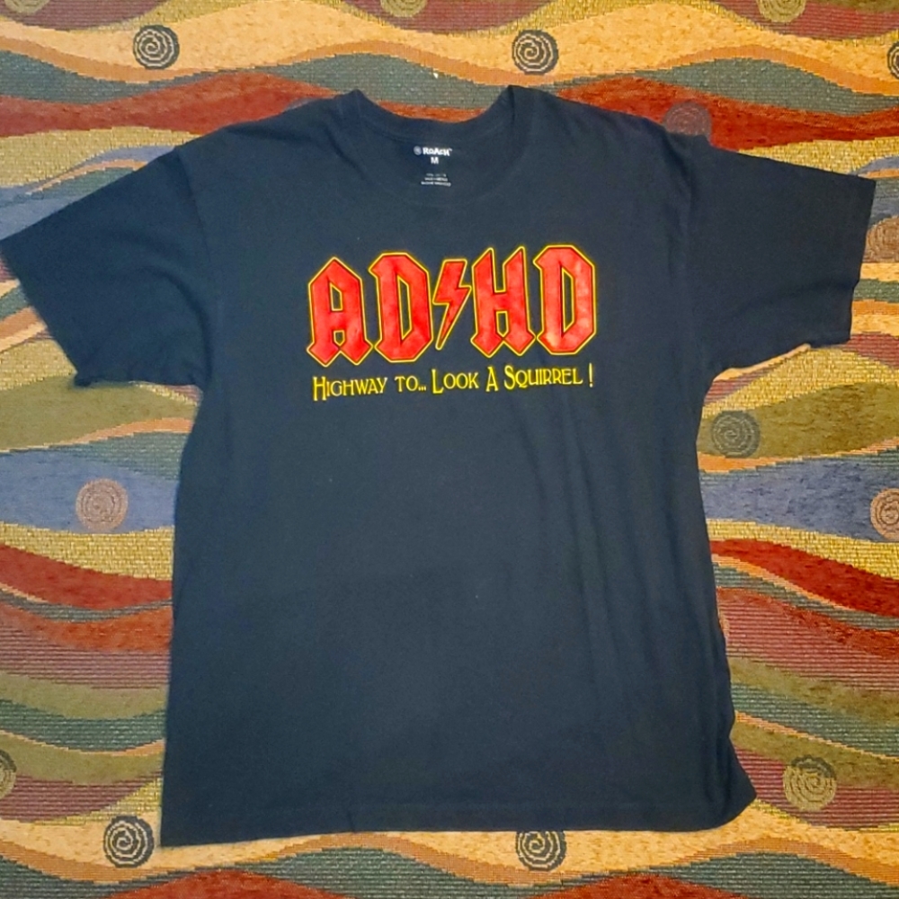 Roach graphic novelty tee